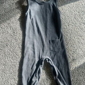Ribbed Sleeveless Jumpsuit with Pocket